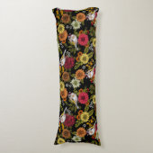 Goudvinken in de tuin op zwart lichaamskussen (Voorkant Verticaal)