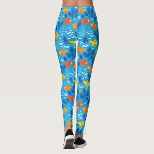 Goudvis in aquarium leggings (Achterkant)