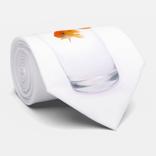 Goudvis in een stropdas van glas (Opgerold)