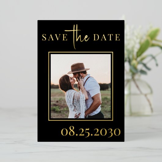 Goudzwarte moderne fotobruiloft met behoud van dat folie uitnodiging (Staand Voorkant)