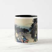 Goyu: Waitresses — Travellers Tweekleurige Koffiemok (Center)