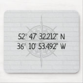 GPS-thuiscoördinaten compass-op-brick Muismat (Voorkant)