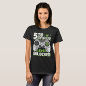 Graadniveau ontgrendeld videospel terug naar schoo t-shirt (Voorkant volledig)