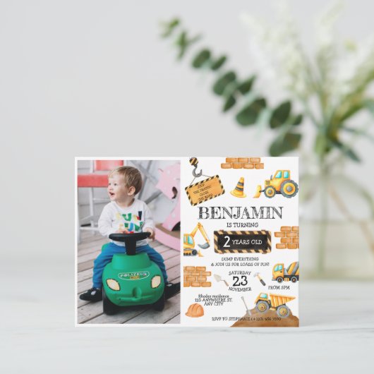 Graafmachines vrachtwagens 1e verjaardagsfeestje briefkaart (Staand voorkant)