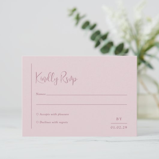 Grace Muted Roze Moderne bruiloft RSVP Kaartje (Staand voorkant)