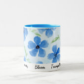Grace & Tranquility – Blue Floral Inspiration Mok (Center)