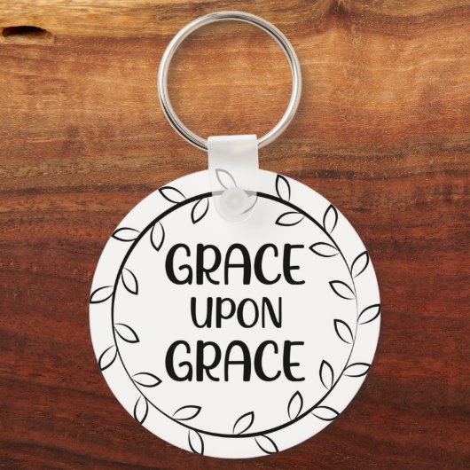 Grace Upon Grace Button Sleutelhanger (Voorkant)