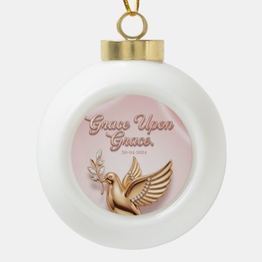 "Grace Upon Grace" Keepsake Ornament: Keramische Bal Ornament (Voorkant)