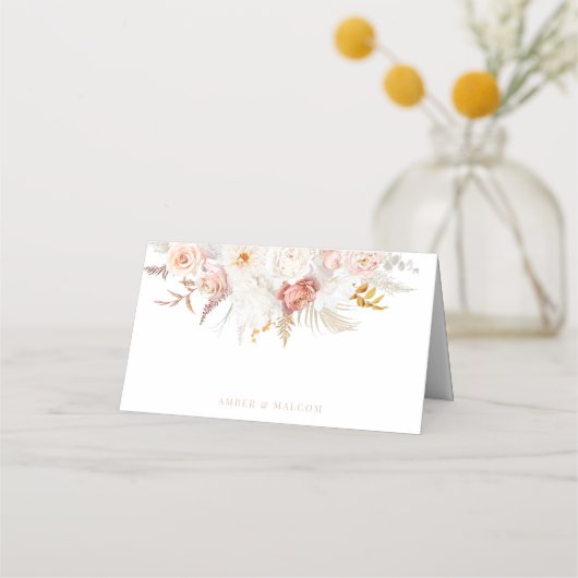 Graceful Elegance: vlekkeloze bloemenbruiloft Plaatskaartje (Voorkant)