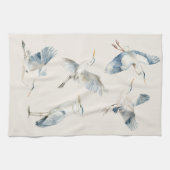 Graceful Flying Blue Herons Patroon Cream Theedoek (Horizontaal)