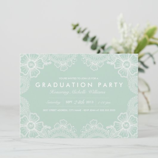Graceful Lace Afstudeerder Party Invitation Kaart (Staand voorkant)
