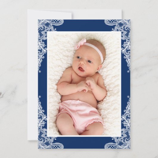 Graceful Navy Blue Lace Cross Baptism Photo Invite Kaart (Achterkant)