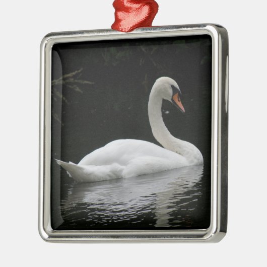 Graceful White Swan Ornament (Links)