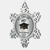 Grad Cap Class of 2027 Silver Name Graduation Tin Sneeuwvlok Ornament (Rechts)