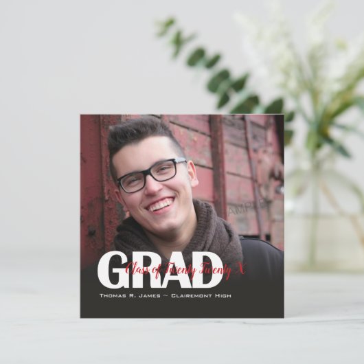 Grad Foto met Kleur Script Jaar Vierkant Aankondiging (Staand voorkant)