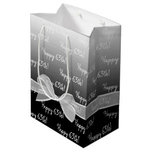 Gradient 65e verjaardag met witte boog medium cadeauzakje