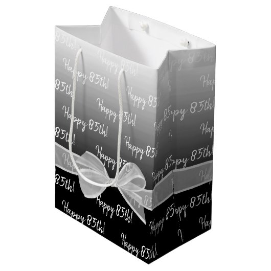 Gradient 85e verjaardag met witte boog medium cadeauzakje (Voorkant Gekanteld)