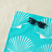 Gradiënt aqua blauw en geel seashell patroon strandlaken (In situ)