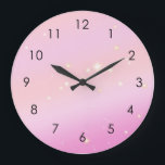 Gradient Girly Glam Celestial Glitter Pastel Roze Grote Klok<br><div class="desc">Dit jaar schitteren en ontsteken! Pas dit product aan met jouw naam, zinsnede of logo, zoals u wilt. Prachtige moderne luxe en kitschy roze design, met een roze ruimte die universeel melkachtig is in pastelesthetisch gradiënt, met glitter witte sterren. Roze vormgeving van het roze zetstofontwerp voor het roze decor, feest,...</div>