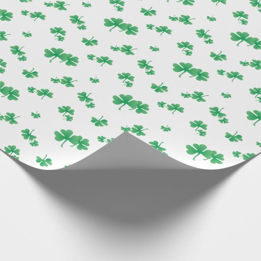 Gradient Green Irish Shamrock Pattern Cadeaupapier (Hoek)