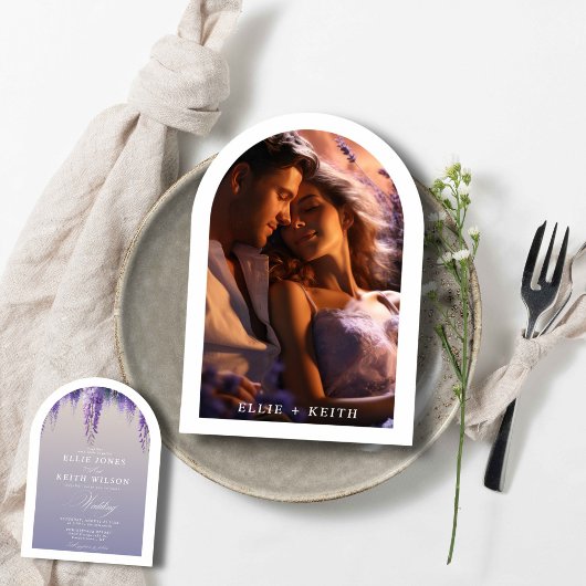 Gradiënt Paarse Bloemen Fotoboog Weddin Kaart