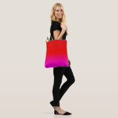 gradiënt rood roze, sjaal, rood, roze tote bag (Op model)