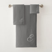 Gradiënt Silver met Aangepast monogram Bad Handdoek (Insitu)