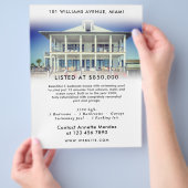 Gradiënt witte elegante professionele realiteit flyer (Hand)