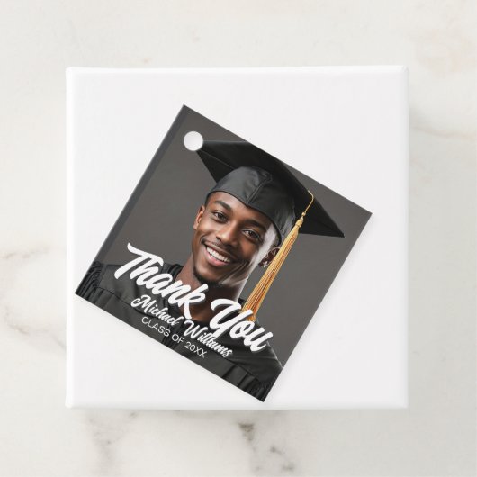 Graduate Photo Bold Script Graduation Party Bedankjes Labels (In situ)