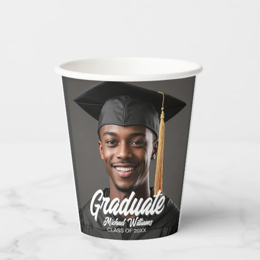 Graduate Photo w Bold Script Graduation Party Papieren Bekers (Voorkant)
