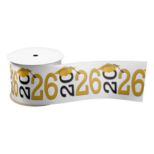 Graduation 2026 Gold Hats on Black Text Satijnen Lint (Spoel)