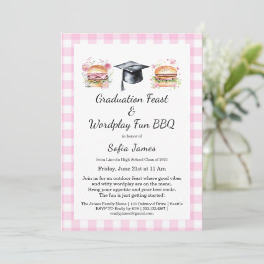 Graduation Feast Wordplay Fun BBQ Invitation Kaart (Staand voorkant)
