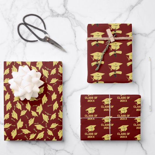 Graduation Party Gouden Petten op Maroon Gift Wrap Inpakpapier Vel (Voorkant)