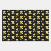 Graduation Party Gouden Petten op Zwarte Gift Wrap Inpakpapier Vel (Voorkant 2)