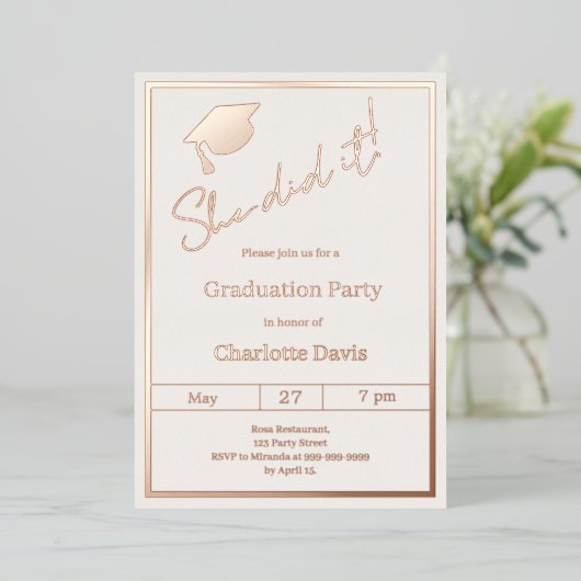 Graduation party rose gold luxury She did it Folie Uitnodiging (Staand Voorkant)