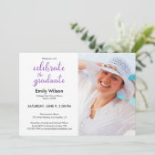 Graduation Party Violet Script Pattern Foto Kaart (Staand voorkant)