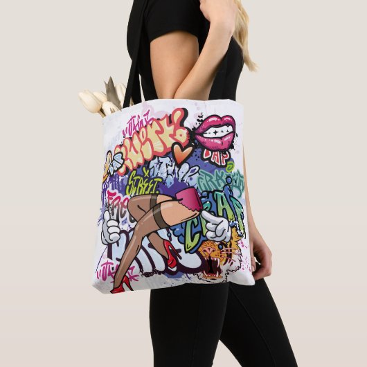 Graffiti afbeelding met straatgraffiti letters tote bag (Dichtbij)