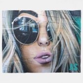 Graffiti Blond Girl met Round Sunglazen Monogram Fleece Deken (Voorkant (Horizontaal))