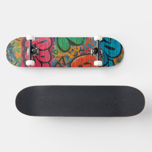 Graffiti Covered Urban Wall Unisex Persoonlijk Skateboard (Horizontaal)