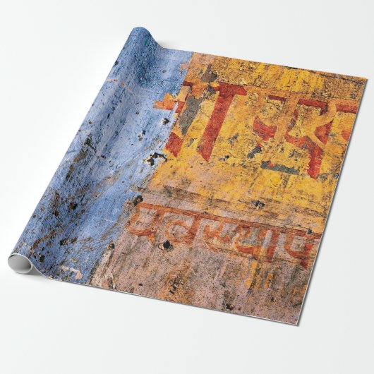 Graffiti devanagari, met wandbekleding cadeaupapier (Uitgerold)