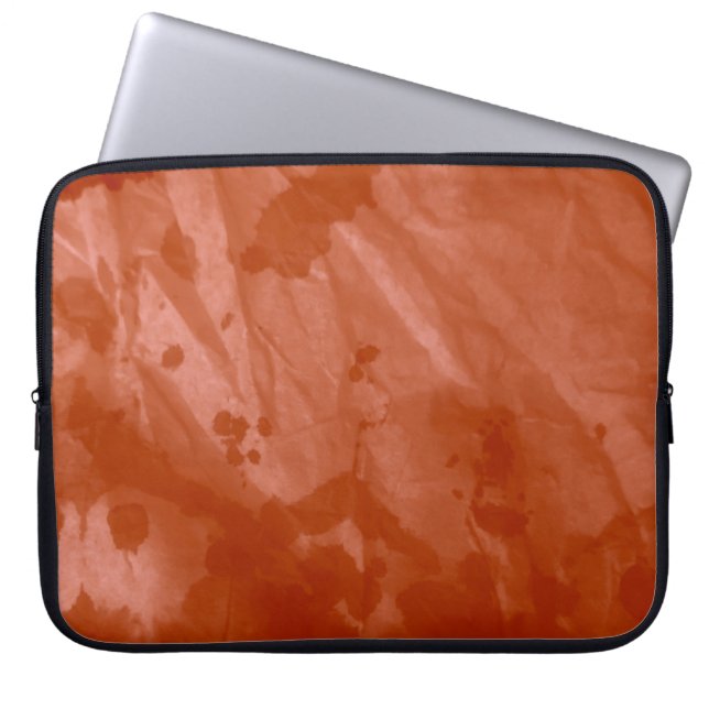 Graffiti geborsteld. Tie Dye Shirt. Cream-Waterver Laptop Sleeve (Voorkant)