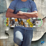 Graffiti-geïnspireerd ontwerp en gedurfde Abstract Persoonlijk Skateboard<br><div class="desc">Dit skateboardontwerp heeft een rauwe, op graffiti geïnspireerde esthetiek, met lagen abstracte penseelstreken in de kleuren zwart, sinaasappel en geel. De chaotische maar opzettelijke patronen, gecombineerd met grove handgetekende tekens en texturen, vangen de opstandige energie van street art. Perfect voor skaters die houden van een urban, expressieve stijl, dit ontwerp...</div>