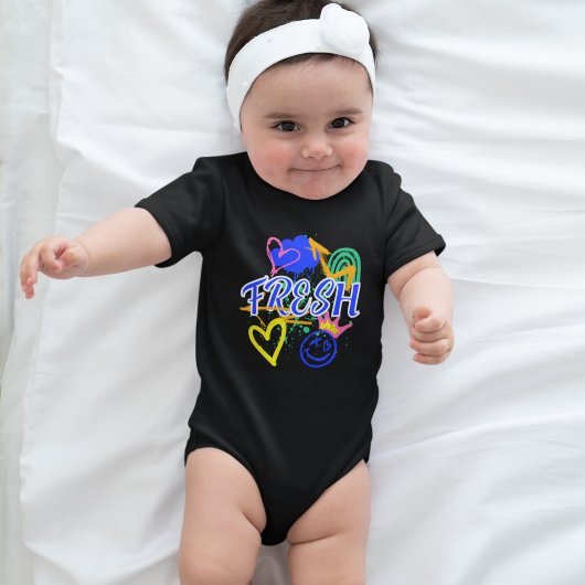 Graffiti-geïnspireerde w/Hearts, Crown en Arrows Romper