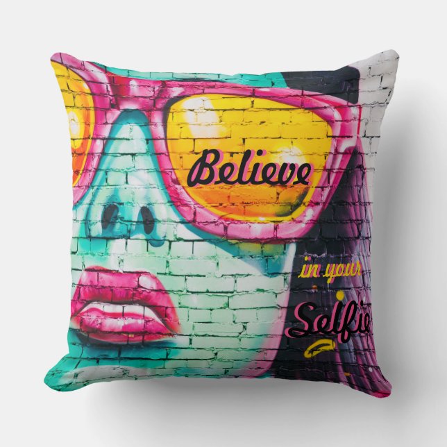 Graffiti gelooft in je Selfie Pillow Kussen (Voorkant)
