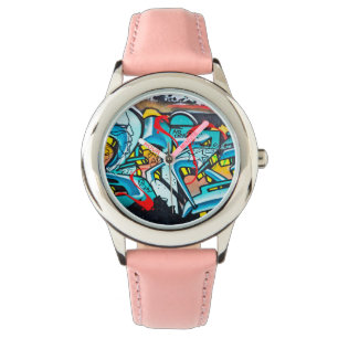 Graffiti-graffiti in de urbane metro horloge
