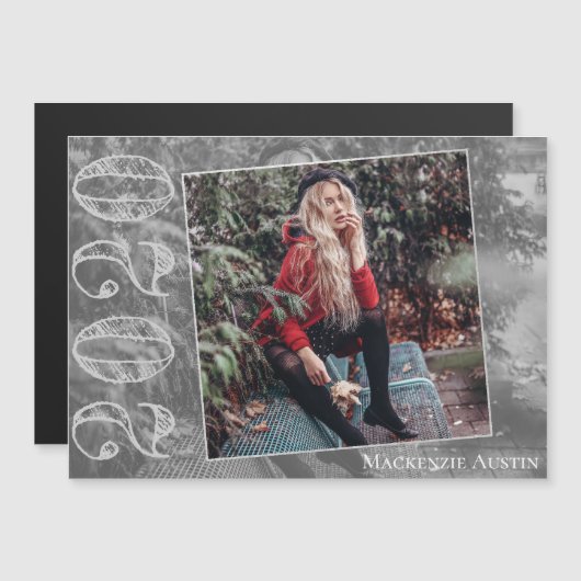 Graffiti Grunge | Modern Afstuderen Foto Keepsake Magnetische Uitnodiging (Voorkant / Achterkant)