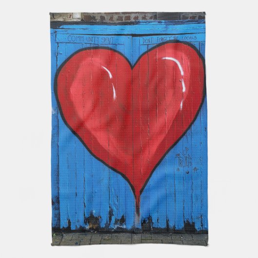 Graffiti Heart, blauwe wand, Valentijn, keuken Theedoek (Verticaal)