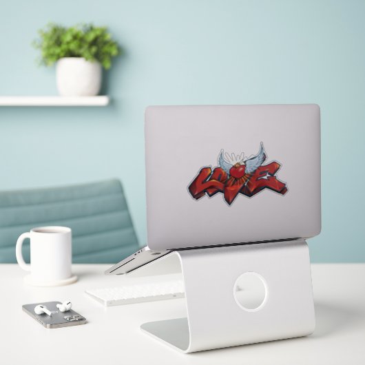 Graffiti Love Vinyl Sticker heeft een hiphop vibe. (Laptop op bureau)