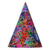 Graffiti met kroon feesthoedjes (Links)