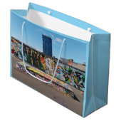 Graffiti-muur Groot Cadeauzakje (Voorkant Gekanteld)